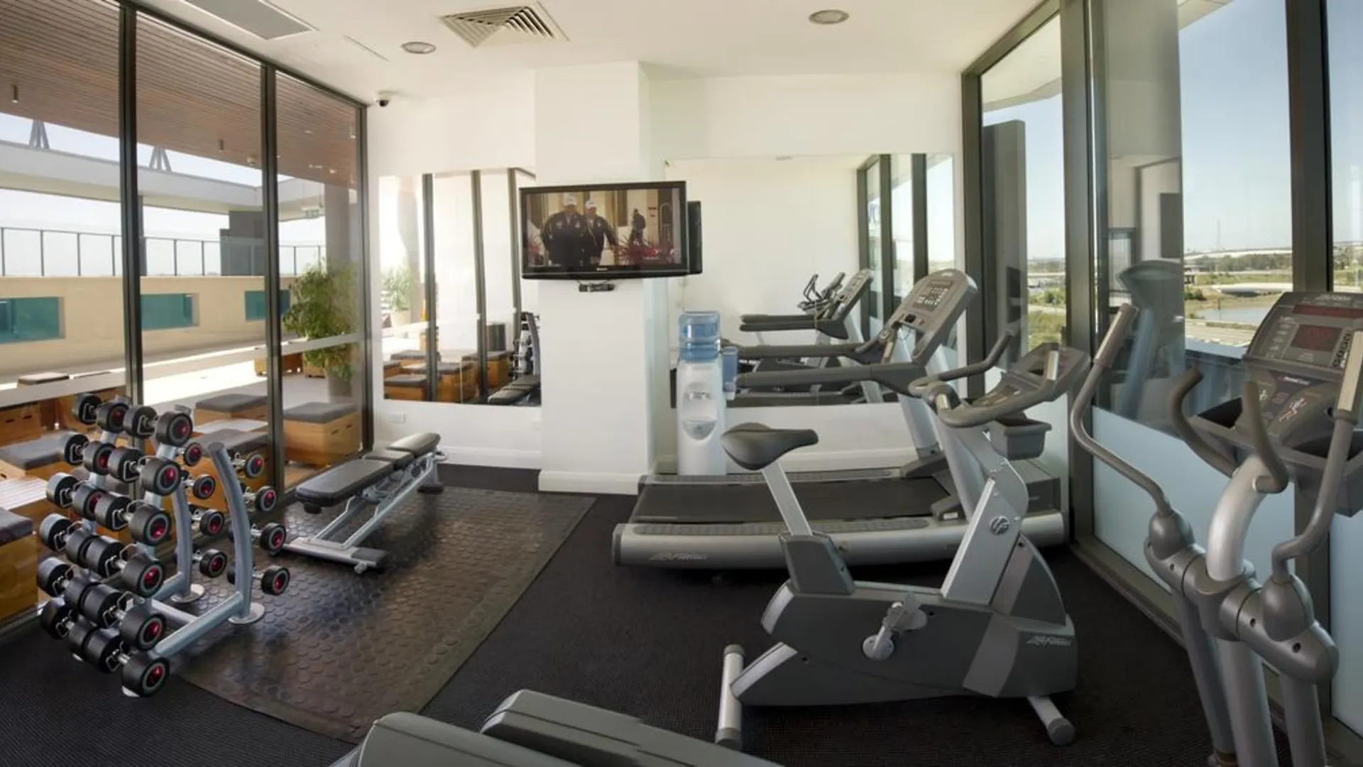 Novotel Brisbane Airport 4*,