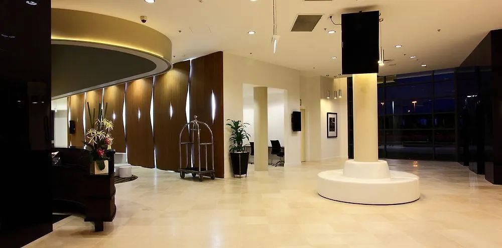 Novotel Brisbane Airport Hotel