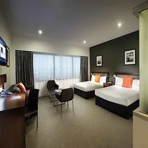 Novotel Brisbane Airport 4*,
